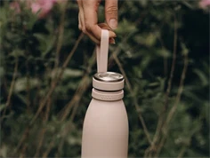 AYA&IDA soft rose flaskestrop og sportslåg til drikkeflaske